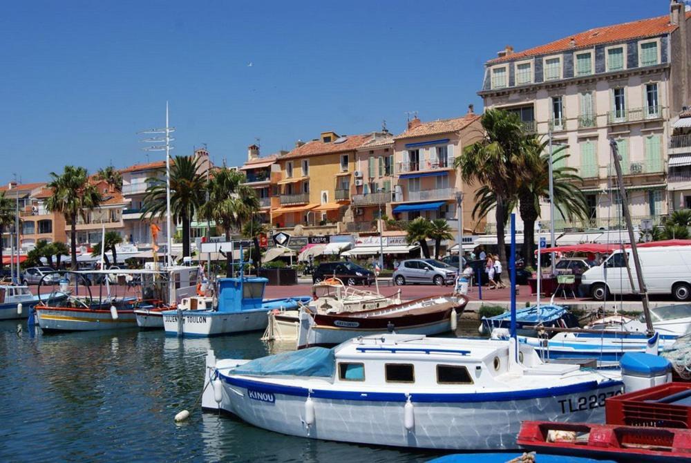 Maisonnette Kalis Calme Avec Climatisation Parking Jardin Cadre Campagne Plages A Pieds باندول المظهر الخارجي الصورة